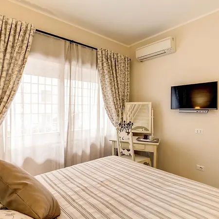 Casa Tua Vaticano Affittacamere 4*